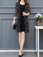 Дантелено Яке с Мрежест Дизайн и Средна Дължина