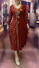 Модна дамска рокля с щамповано V-образно деколте за 2025 г