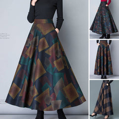 Вълнена Полу-Рокля с Каре и Оформена Талия