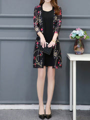 Дантелено Яке с Мрежест Дизайн и Средна Дължина