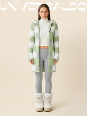 Двустранно Яке с Каре и Кашмирена Повърхност