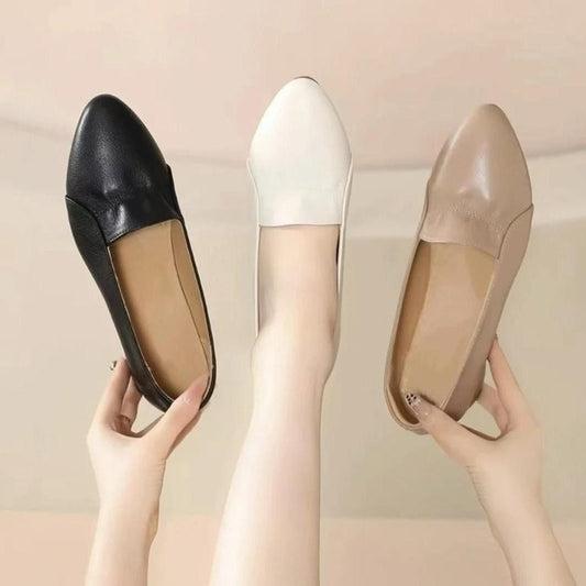 Дамски Обувки с Мека Кожа, Остри Върхове и Широк Ток