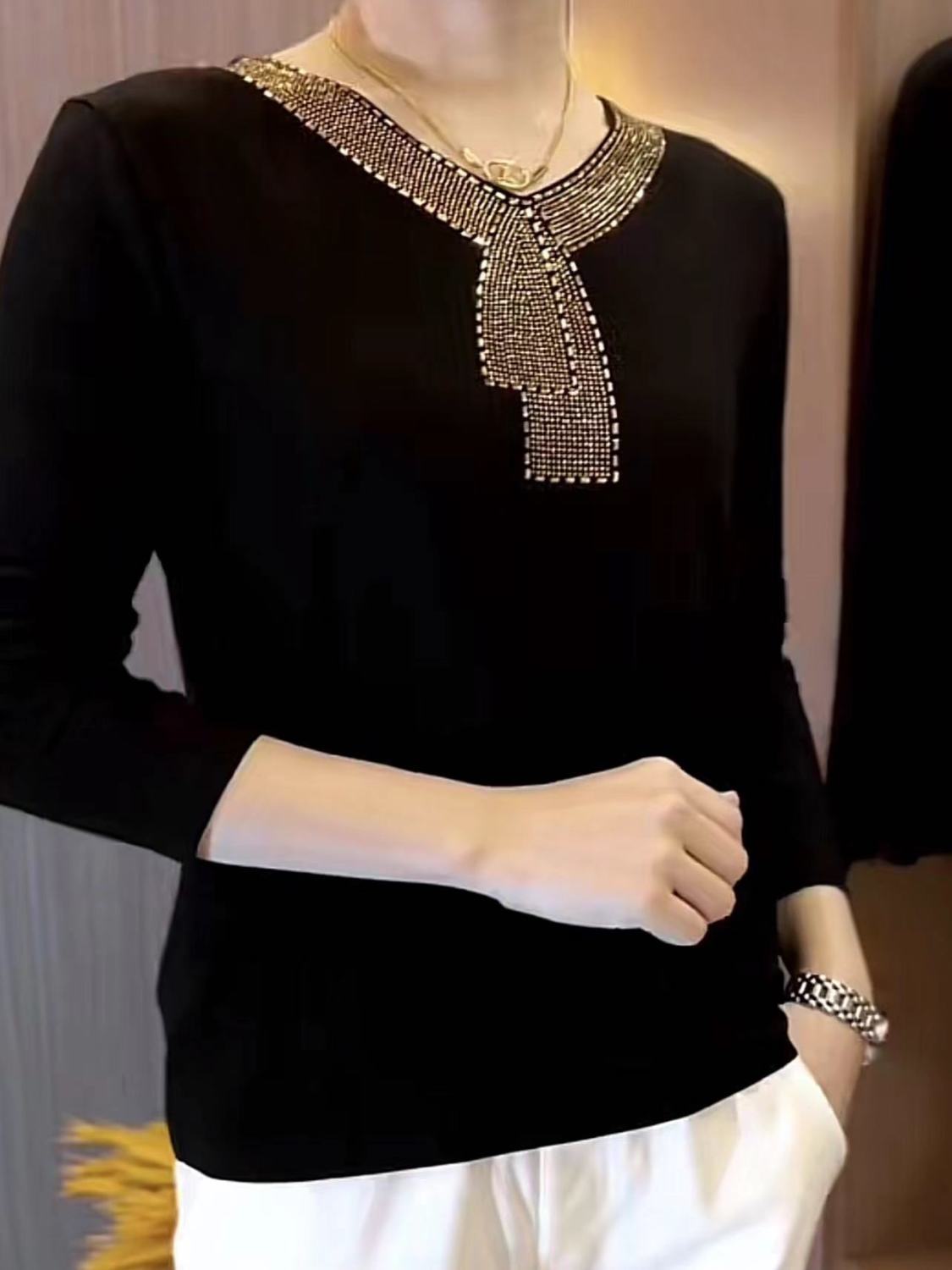 💥【50% ОТСТЪПКА】✨【M-5XL】Висококачествена зимна кадифена тениска с дълъг ръкав, украсена с кристали, топла и стилна.