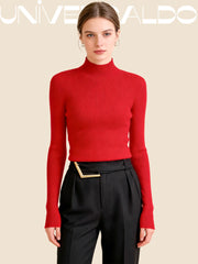 Вълнена Плетена Блуза с Полу-Висока Яка и Прилепнал Крой