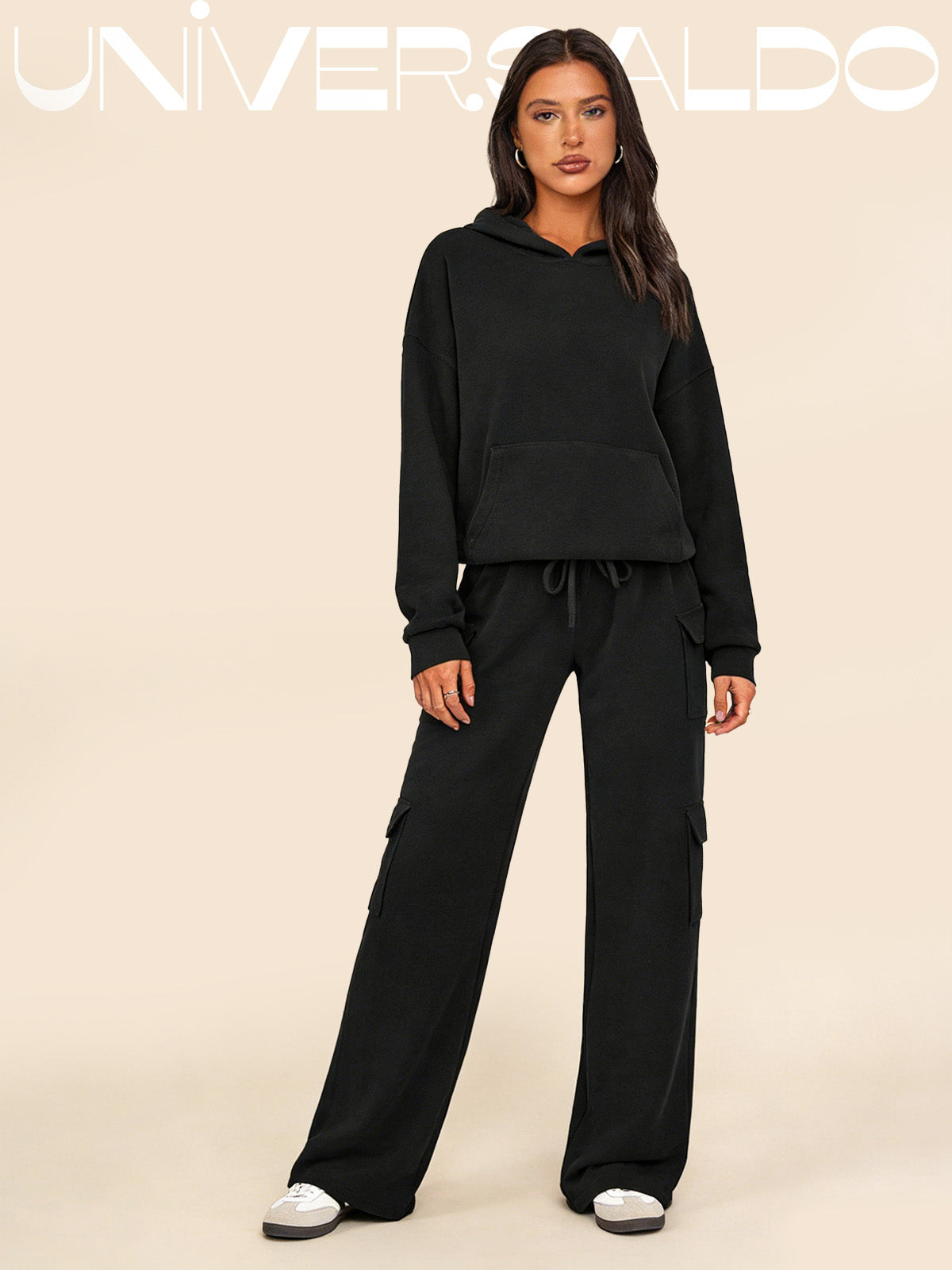 Дву-Частен Спортен Комплект с Качулка в Свободен Крой