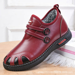 Тези нови зимни ботуши са изработени от топла смес от памук и вълна, която е водоустойчива и противоплъзгаща.