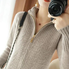 💕✨【50% ОТСТЪПКА】【S-3XL】Есен/Зима Нови постъпления: Дамски елегантен ежедневен пуловер с висока яка и цип