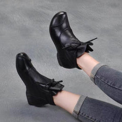 Етнически Мартинси С Връзки, Кръгли Носови И Широк Ток