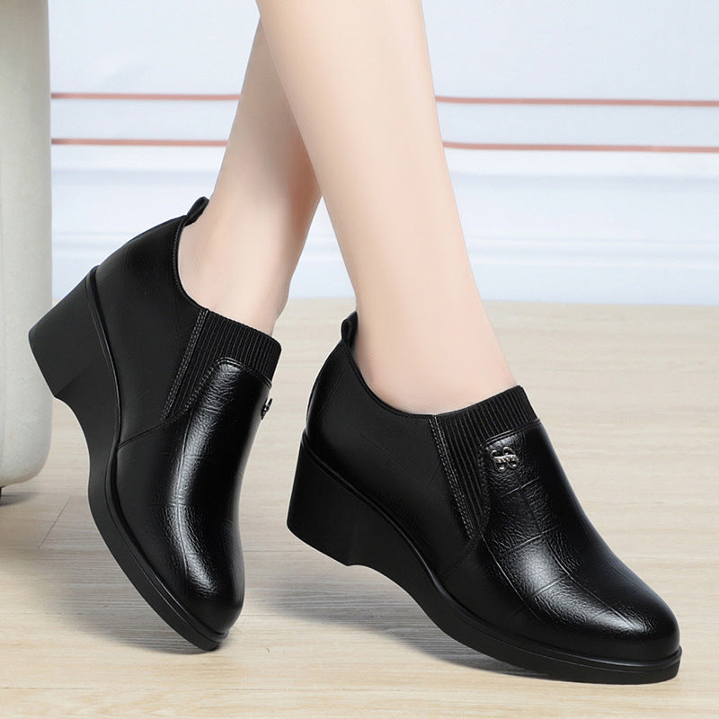 💕👠 2026 нови кожени обувки с клиновиден ток, изработени от мека кожа и мека подметка