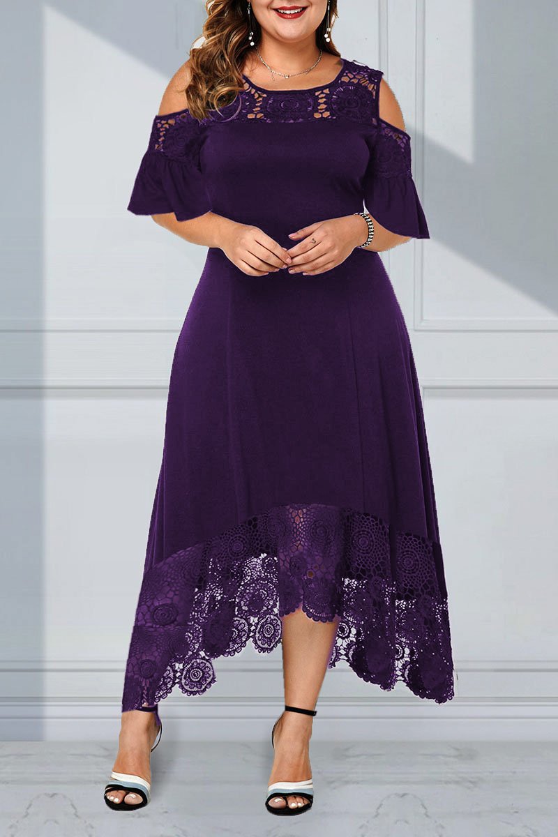 Дантелена рокля с волан