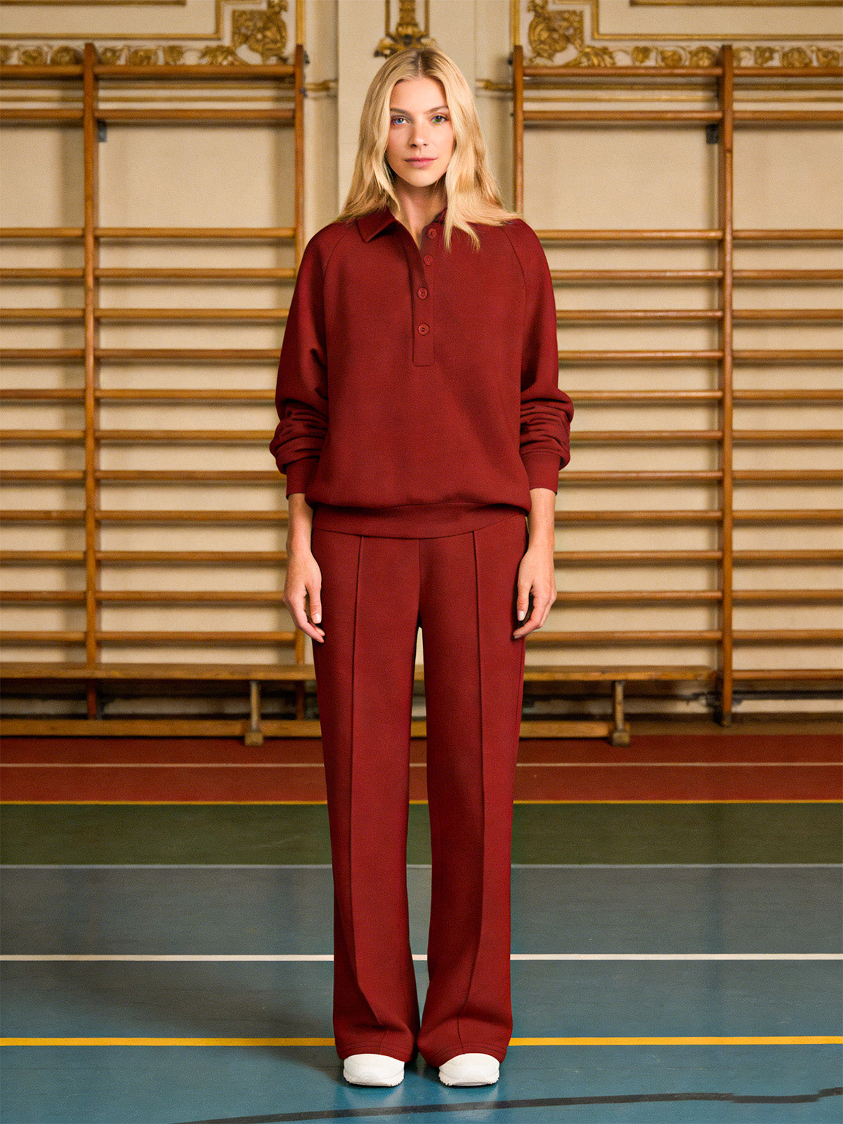 2-Части Комплект Блуза с V-Яка и Широки Панталони