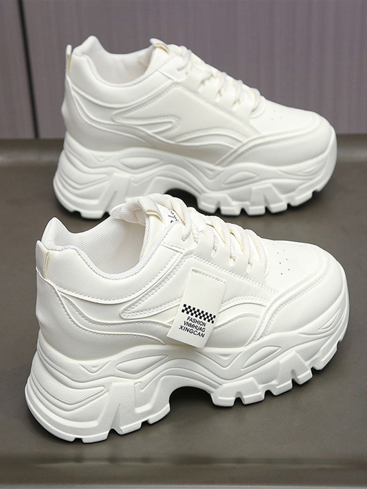 Спортни Обувки с 8 см Дебела Подметка и Вградена Височина