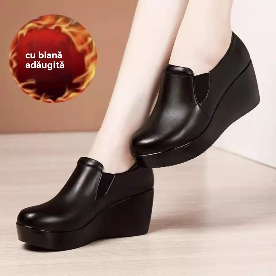 【35-40】💖🔥2025 Нови дамски обувки с дебела подметка за майки на средна и по-възрастни години👟 кожени обувки с плосък ток, неплъзгащи се, удобни и ежедневни, без чорап